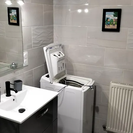 Le P'tit Quebecois * Les-Trois-Moutiers